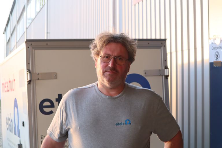René Ganz, Elektroinstallateur EFZ